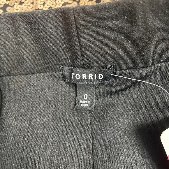 0 Torrid Black and Gold Sequin Midi Skirt - Picture 4 of 6